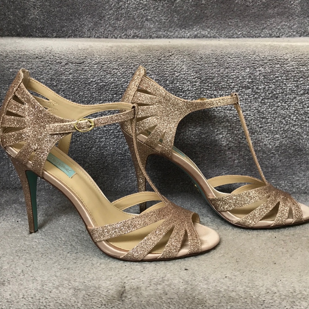 Glittered Heels (10) - Picture 3 of 8
